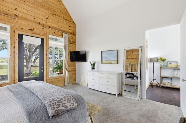 225 Cosmos LN, Driftwood, TX 78619