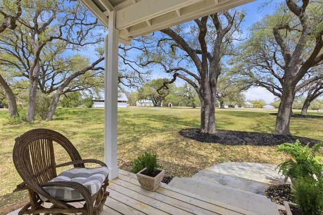 225 Cosmos LN, Driftwood, TX 78619