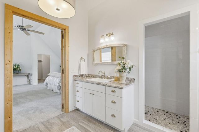 225 Cosmos LN, Driftwood, TX 78619