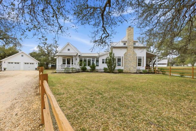 225 Cosmos LN, Driftwood, TX 78619