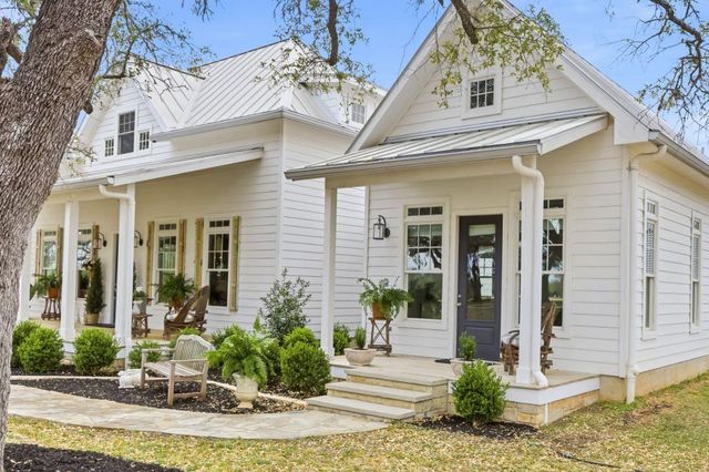 225 Cosmos LN, Driftwood, TX 78619