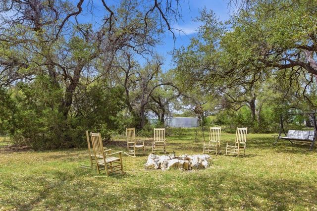 225 Cosmos LN, Driftwood, TX 78619