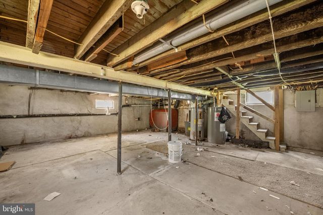 413 DEPTFORD AVE, Woodbury, NJ 08096