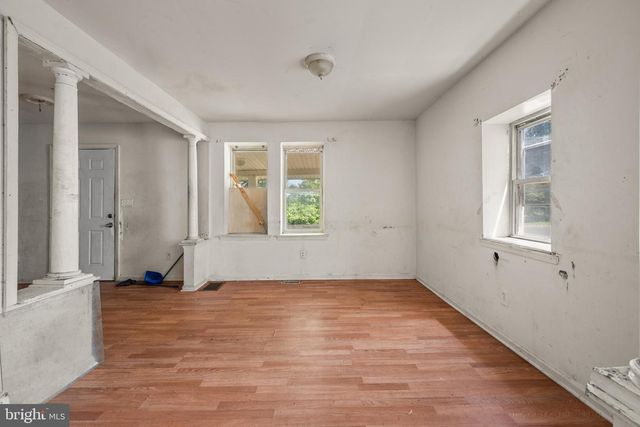 413 DEPTFORD AVE, Woodbury, NJ 08096