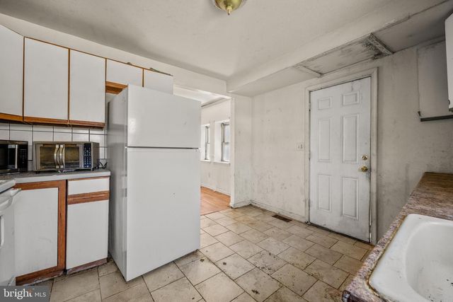 413 DEPTFORD AVE, Woodbury, NJ 08096