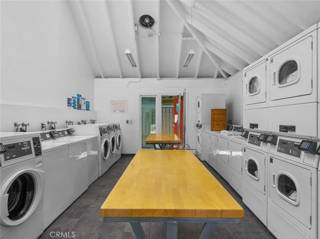 4919 Indian Wood Road 396, Culver City, CA 90230