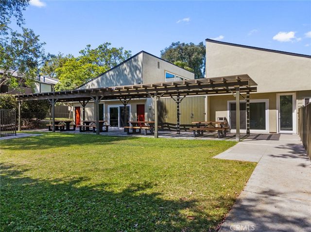 4919 Indian Wood Road 396, Culver City, CA 90230