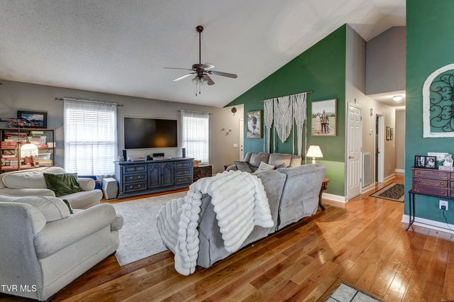 103 Judd Lane, Johnson City, TN 37604