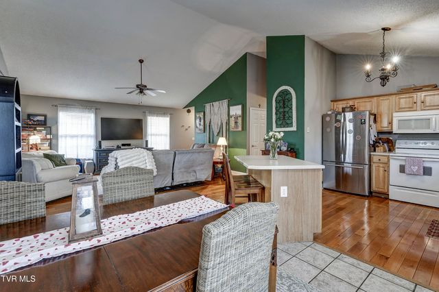 103 Judd Lane, Johnson City, TN 37604