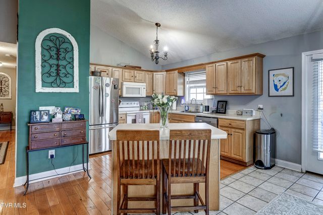 103 Judd Lane, Johnson City, TN 37604