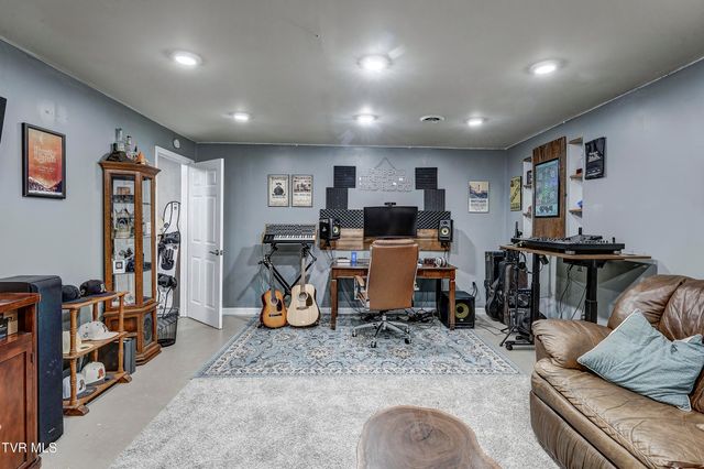 103 Judd Lane, Johnson City, TN 37604