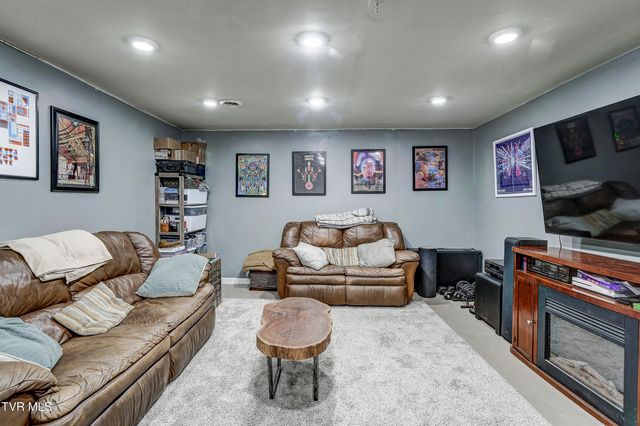 103 Judd Lane, Johnson City, TN 37604