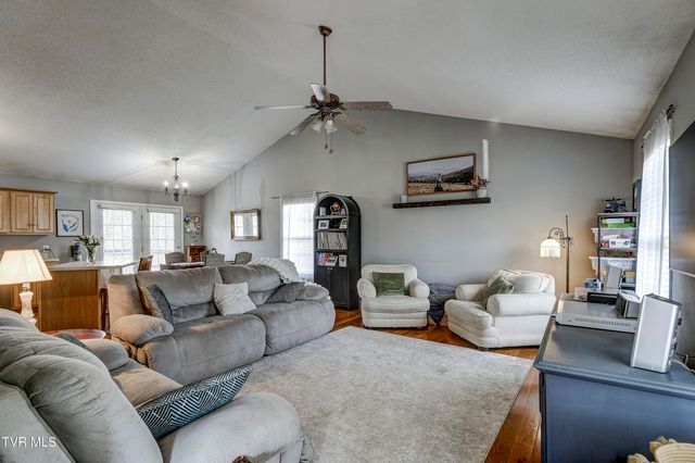 103 Judd Lane, Johnson City, TN 37604