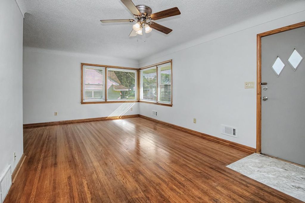 717 Hall Avenue, Saint Paul, MN 55107 — photo 3