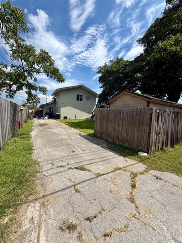210 SE 5TH Street, Dania Beach, FL 33004
