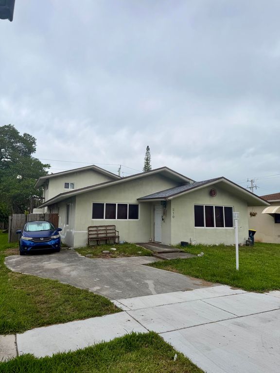 210 SE 5TH Street, Dania Beach, FL 33004