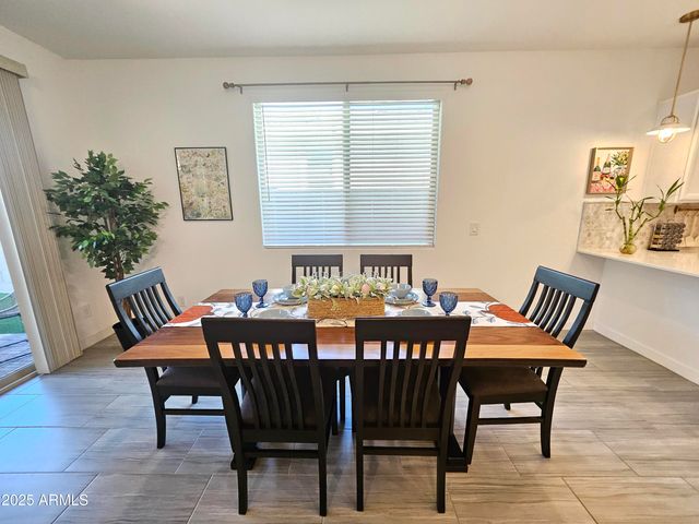 8926 W RANCHO Drive, Glendale, AZ 85305