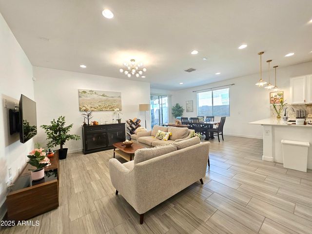 8926 W RANCHO Drive, Glendale, AZ 85305