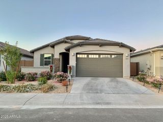 8926 W RANCHO Drive, Glendale, AZ 85305