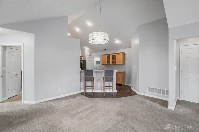 2016 Wentworth Village Drive, Bellbrook, OH 45305