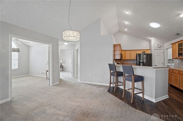 2016 Wentworth Village Drive, Bellbrook, OH 45305