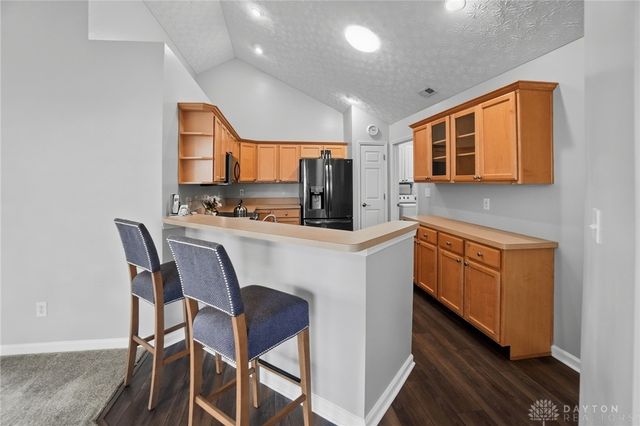 2016 Wentworth Village Drive, Bellbrook, OH 45305