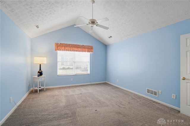 2016 Wentworth Village Drive, Bellbrook, OH 45305