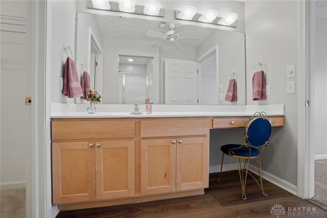 2016 Wentworth Village Drive, Bellbrook, OH 45305