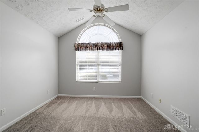 2016 Wentworth Village Drive, Bellbrook, OH 45305