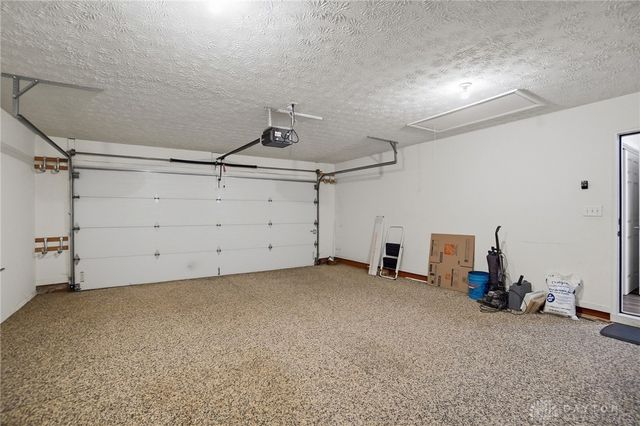 2016 Wentworth Village Drive, Bellbrook, OH 45305