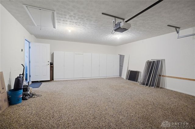 2016 Wentworth Village Drive, Bellbrook, OH 45305