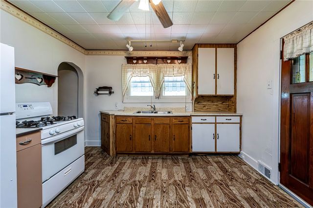 8018 Hayward Street, Hempfield Twp, PA 15691