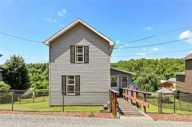 8018 Hayward Street, Hempfield Twp, PA 15691