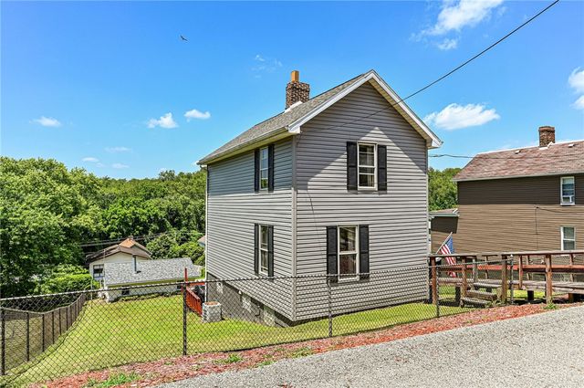 8018 Hayward Street, Hempfield Twp, PA 15691