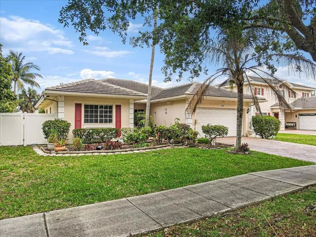 300 NW 17th Avenue, Pompano Beach, FL 33069