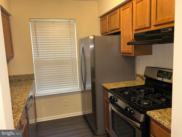 2406B YARMOUTH LN, Mount Laurel, NJ 08054