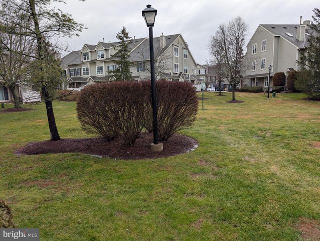 2406B YARMOUTH LN, Mount Laurel, NJ 08054