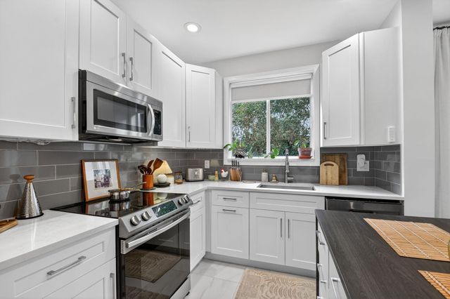 1814 Sonrisa Street, Riviera Beach, FL 33404