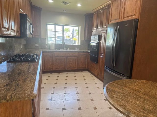 5171 Chimineas, Tarzana, CA 91356