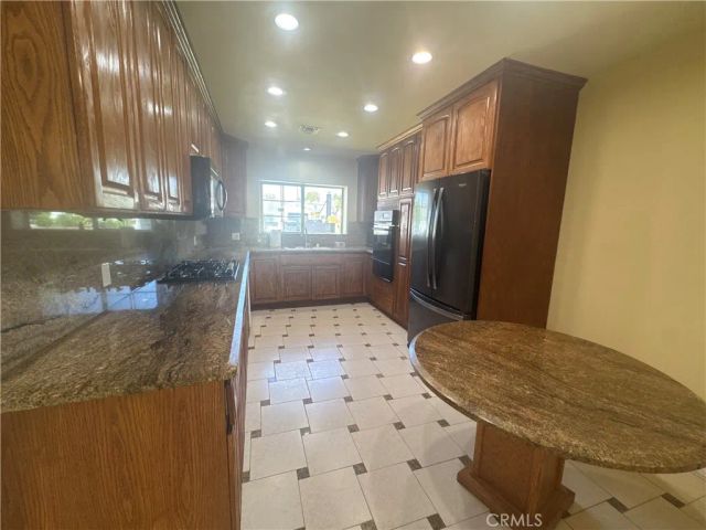 5171 Chimineas, Tarzana, CA 91356
