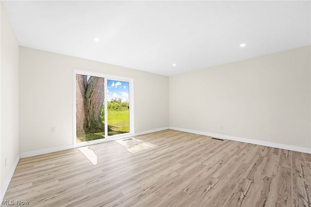 34297 W Point Drive, North Ridgeville, OH 44039