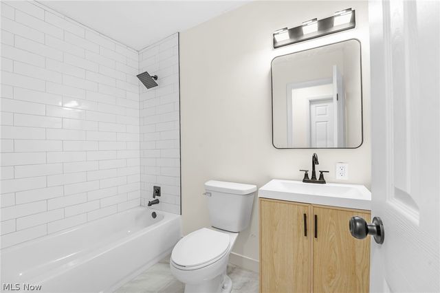34297 W Point Drive, North Ridgeville, OH 44039