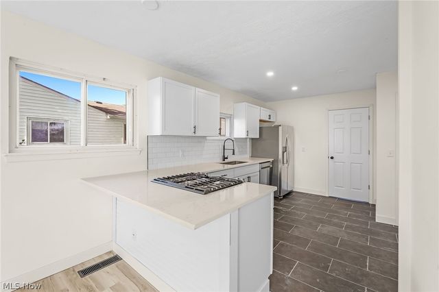 34297 W Point Drive, North Ridgeville, OH 44039