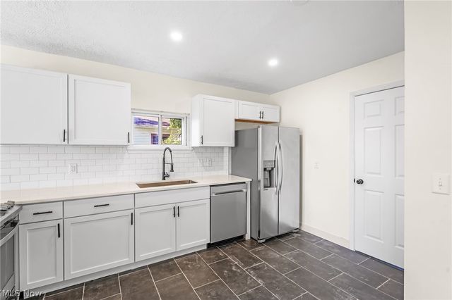 34297 W Point Drive, North Ridgeville, OH 44039