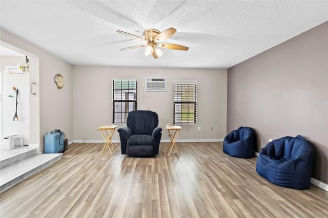 154 Possum Walk Loop, Huntsville, TX 77340