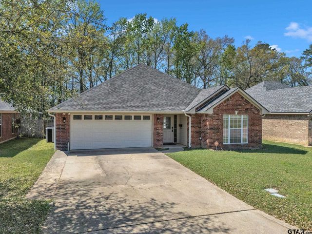 5 Oak Run, White Oak, TX 75693