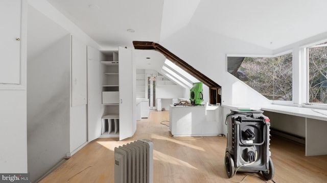 2351 49TH ST NW, Washington, DC 20007