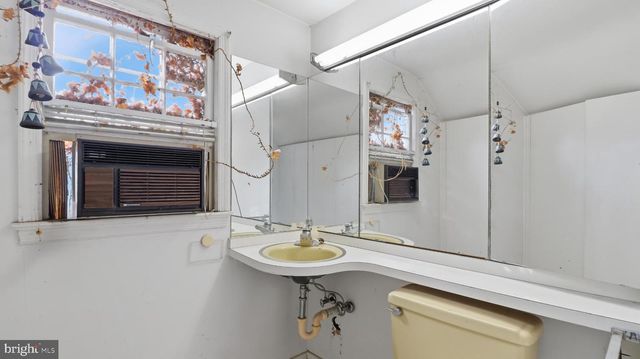 2351 49TH ST NW, Washington, DC 20007