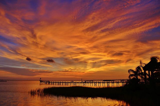 500 Tiki Drive 103, Tiki Island, TX 77554