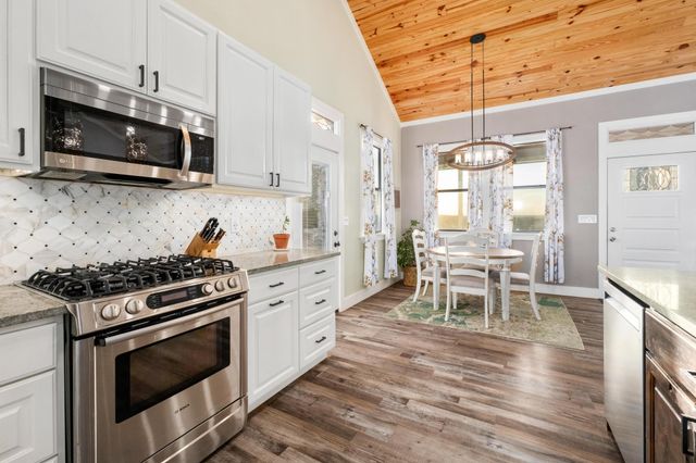 2025 Cripple Creek Stage RD, Dripping Springs, TX 78620